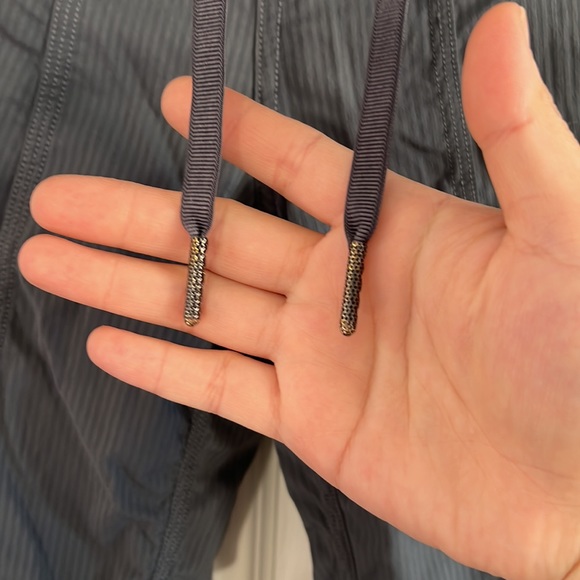 SOLD Lululemon lined dance studio pants grey size 6 - Picture 2 of 8